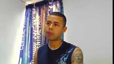 _logan_colton_ online show from 2, 12, 2025