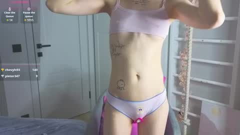 Snapshot of _lollyypop_ chatting on 14, 11, 2025 Emma online show from 14, 11, 2025