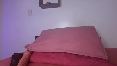 Snapshot of _lorrayne_ chatting on 10, 2, 2025 Lorrayne online show from 10, 2, 2025