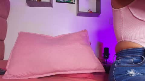 Snapshot of _lorrayne_ chatting on 11, 2, 2025 Lorrayne online show from 11, 2, 2025