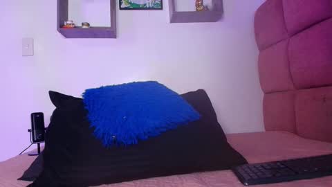 Snapshot of _lorrayne_ chatting on 25, 2, 2025 Lorrayne online show from 25, 2, 2025