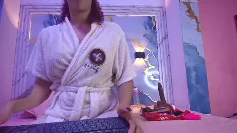 Snapshot of _lorrayne_ chatting on 19, 9, 2025 Lorrayne online show from 19, 9, 2025