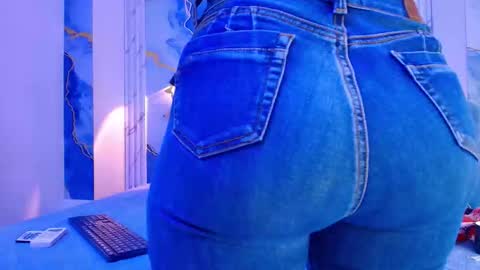 Snapshot of _lorrayne_ chatting on 31, 10, 2025 Lorrayne online show from 31, 10, 2025