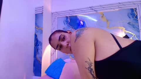 Snapshot of _lorrayne_ chatting on 5, 11, 2025 Lorrayne online show from 5, 11, 2025