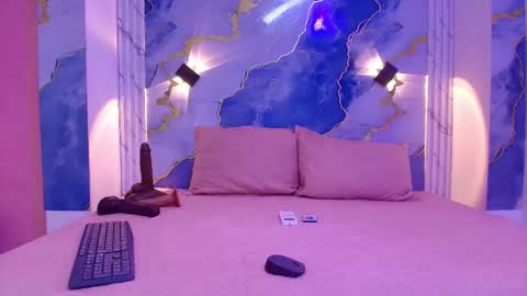 Snapshot of _lorrayne_ chatting on 6, 11, 2025 Lorrayne online show from 6, 11, 2025