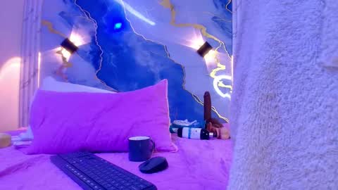 Snapshot of _lorrayne_ chatting on 28, 11, 2025 Lorrayne online show from 28, 11, 2025