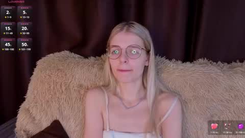 Monica online show from 27, 10, 2025