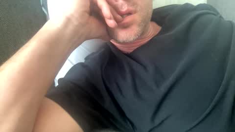 Snapshot of _lululeo_ chatting on 7, 5, 2026 _lululeo_ online show from 7, 5, 2026