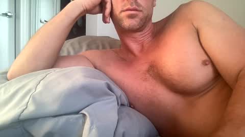 Snapshot of _lululeo_ chatting on 8, 7, 2026 _lululeo_ online show from 8, 7, 2026