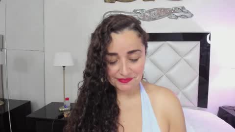  luna  sweet  online show from 12, 2, 2025