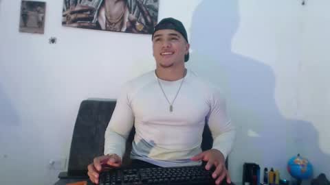 Snapshot of _luxury_23 chatting on 22, 2, 2025 STIVEN online show from 22, 2, 2025