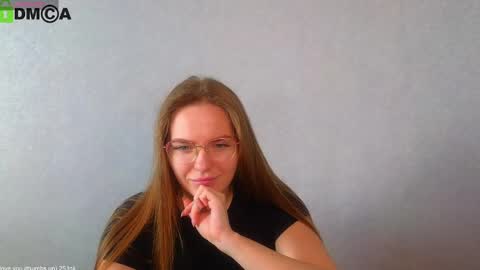 Snapshot of _lysafeta_ chatting on 19, 2, 2025 Welcome guys Pleasure to see you all here My name is Lysafeta and MichaelaTip menu is active Private is open online show from 19, 2, 2025