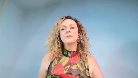 Snapshot of _madamemature_ chatting on 17, 12, 2025 Lady Chanel online show from 17, 12, 2025