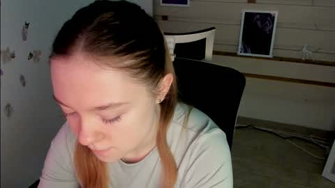 Snapshot of _margoqueen_ chatting on 2, 3, 2025 Margo online show from 2, 3, 2025