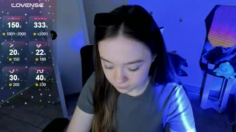 Snapshot of _margoqueen_ chatting on 12, 9, 2025 Margo online show from 12, 9, 2025