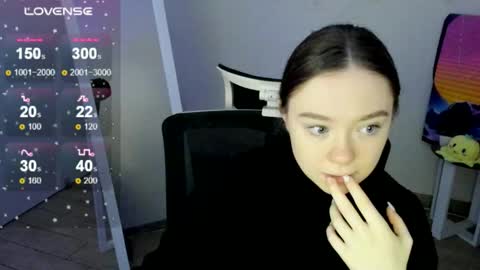 Snapshot of _margoqueen_ chatting on 14, 12, 2025 Margo online show from 14, 12, 2025