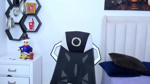 Snapshot of _matthew_santos_ chatting on 24, 1, 2025 _matthew_santos_ online show from 24, 1, 2025