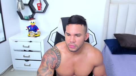 Snapshot of _matthew_santos_ chatting on 3, 2, 2025 _matthew_santos_ online show from 3, 2, 2025