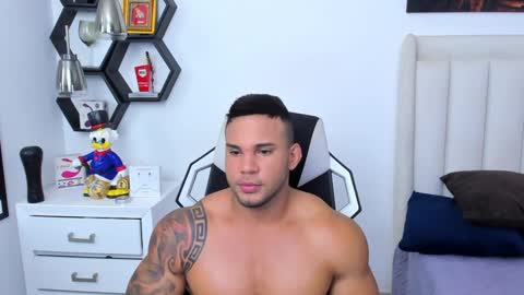 Snapshot of _matthew_santos_ chatting on 12, 2, 2025 _matthew_santos_ online show from 12, 2, 2025