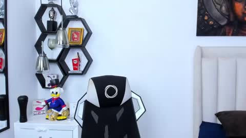 Snapshot of _matthew_santos_ chatting on 13, 2, 2025 _matthew_santos_ online show from 13, 2, 2025