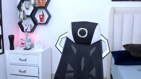 Snapshot of _matthew_santos_ chatting on 23, 2, 2025 _matthew_santos_ online show from 23, 2, 2025