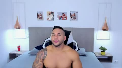 Snapshot of _matthew_santos_ chatting on 10, 5, 2026 _matthew_santos_ online show from 10, 5, 2026