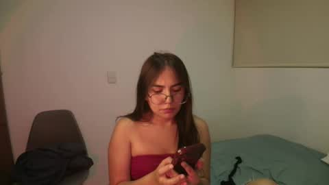 max and abby online show from 24, 4, 2026