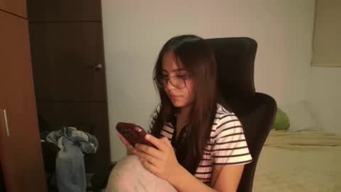 Snapshot of _maxxx1_ chatting on 18, 5, 2026 max and abby online show from 18, 5, 2026