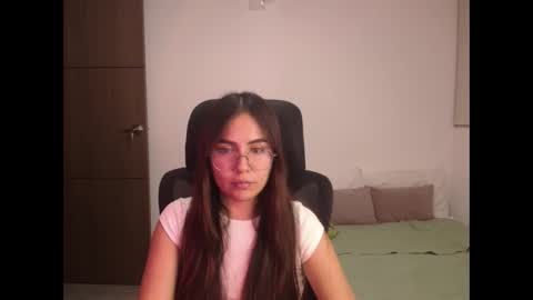 Snapshot of _maxxx1_ chatting on 10, 6, 2026 max and abby online show from 10, 6, 2026