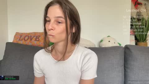 Snapshot of _meg chatting on 19, 10, 2025 Meg online show from 19, 10, 2025