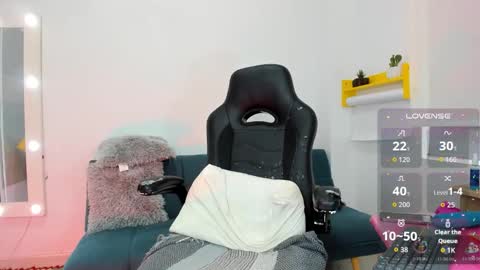 Snapshot of _megganjobs chatting on 3, 12, 2025 Juli online show from 3, 12, 2025