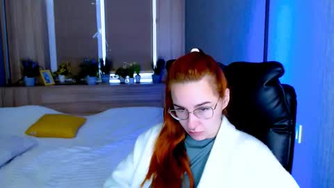 Snapshot of _mi_amore chatting on 23, 10, 2025 _mi_amore online show from 23, 10, 2025