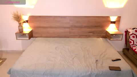 Mia online show from 8, 3, 2026