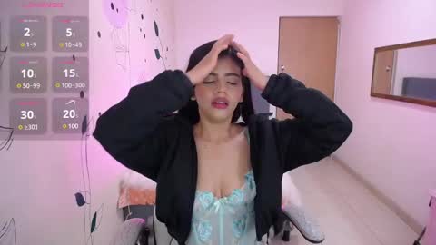 Mia online show from 6, 12, 2024