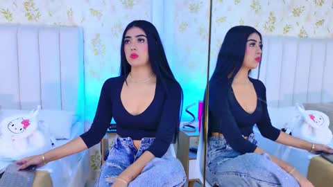 Mia Monroe online show from 6, 11, 2025