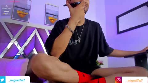 Snapshot of _miguel7w7 chatting on 30, 10, 2025 miguel tomorrow from 200 pm Colombia to 1000 pm online show from 30, 10, 2025