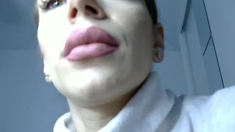 Snapshot of _milagoddess chatting on 19, 2, 2025 AstrideVonTeese online show from 19, 2, 2025