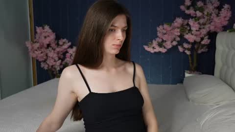 Snapshot of _mirror_girl chatting on 30, 6, 2026 Victoria online show from 30, 6, 2026