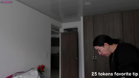 _miss_coco_ online show from 4, 2, 2025