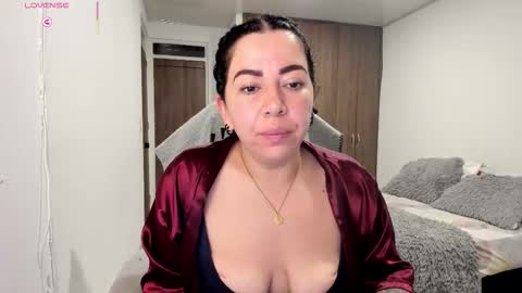 _miss_coco_ online show from 25, 2, 2026