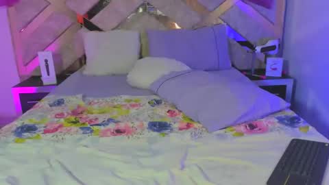 Khloe  online show from 8, 1, 2025