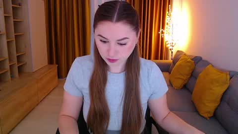 Mia online show from 12, 4, 2026