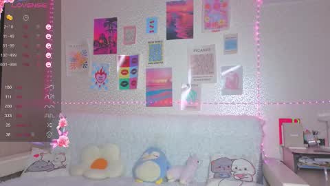 Snapshot of _missbella_ chatting on 28, 11, 2025 Bella online show from 28, 11, 2025