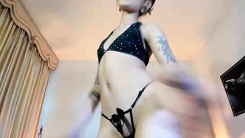 mizuki  online show from 24, 2, 2025