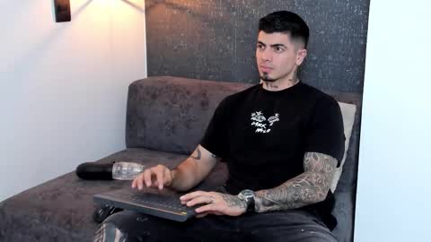 _mrcock_ online show from 15, 2, 2026