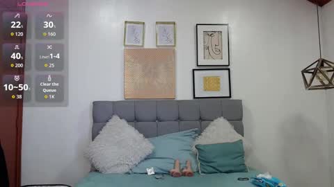 _naomi_s online show from 2, 12, 2025