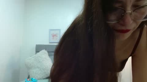 _naomi_s online show from 6, 4, 2026