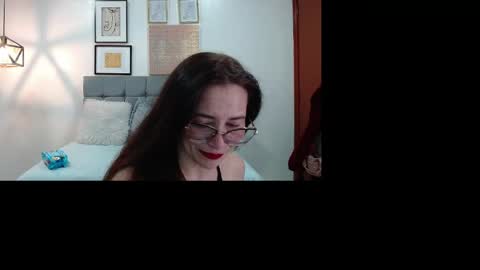 _naomi_s online show from 16, 5, 2026