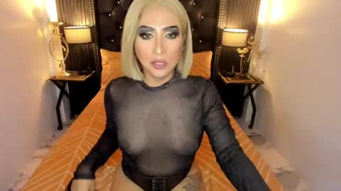 Snapshot of _natashacooper_ chatting on 17, 6, 2026 _natashacooper_ online show from 17, 6, 2026