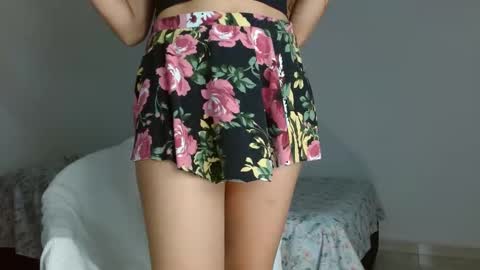 Snapshot of _nayade_ chatting on 21, 2, 2025 _nayade_ online show from 21, 2, 2025